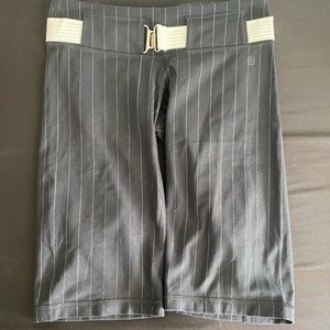 Bike shorts with belt